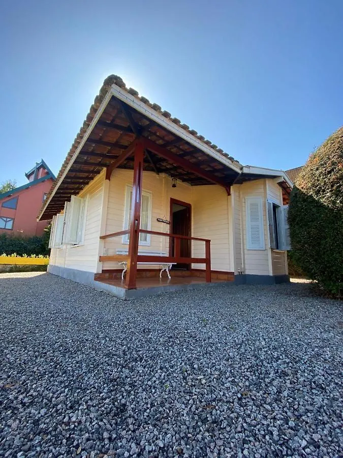 Holiday home Chale Recanto Das Flores Campos do Jordao